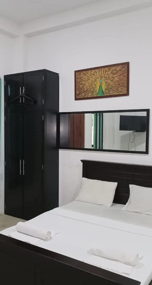 Royal Palace Hotel Negombo 0*,