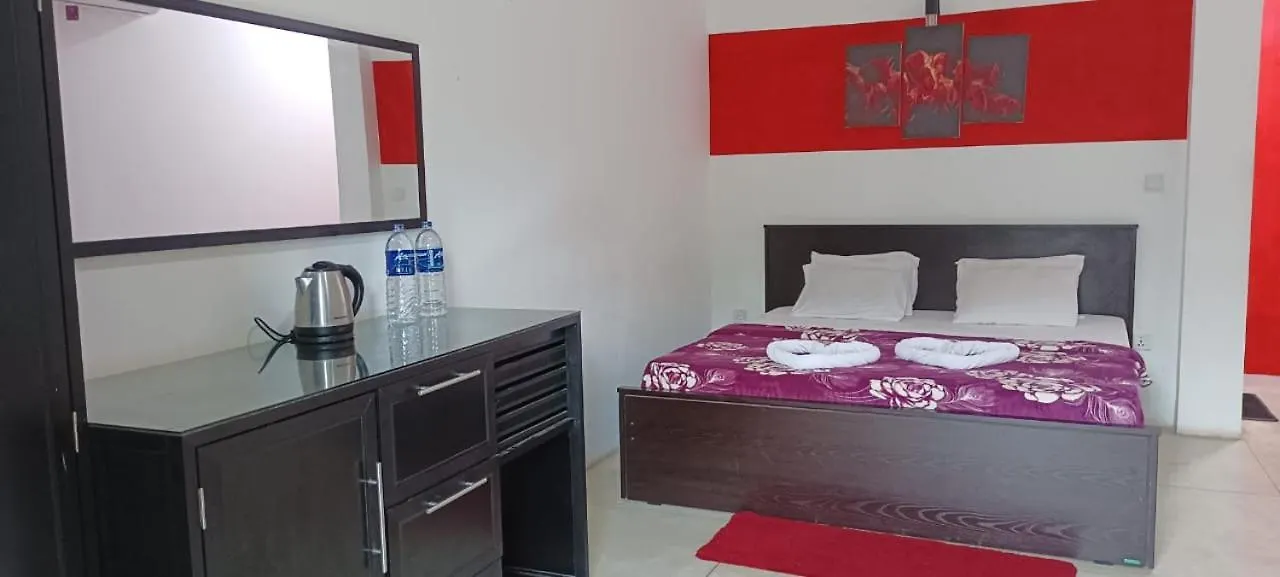Royal Palace Hotel Negombo