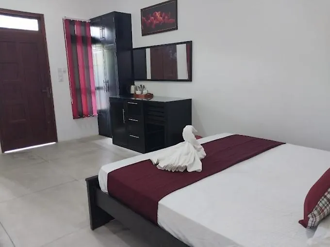 Royal Palace Hotel Negombo